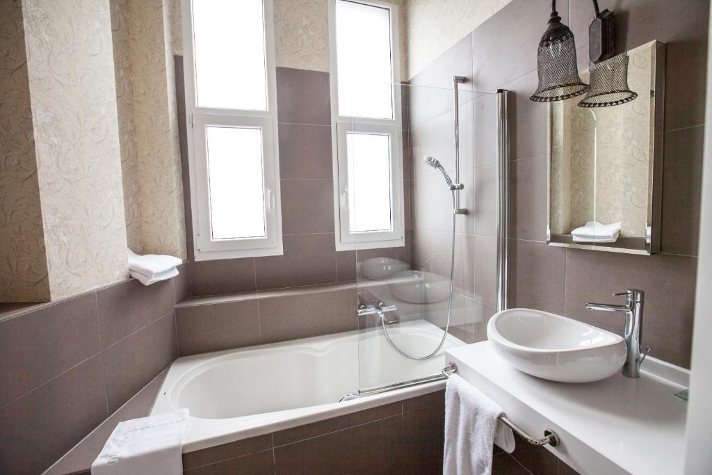 El Jardin De Vikera Guest House San Andrés de Montejos Стая снимка
