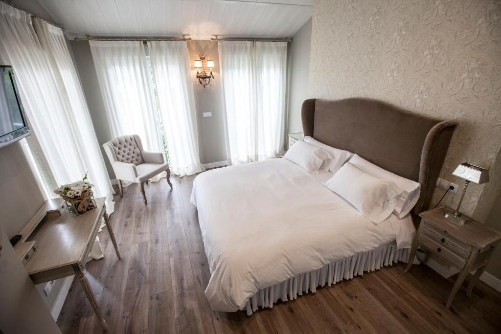 El Jardin De Vikera Guest House San Andrés de Montejos Стая снимка